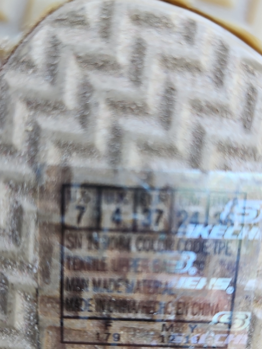 Skechers Silver Sparkle Elastic Strap Sandals 7 New Luxe Foam - Picture 11 of 11